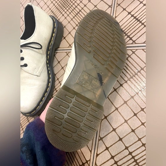 Dr. Martens Cream Leather Sparkle Oxford Shoes - Picture 4 of 5